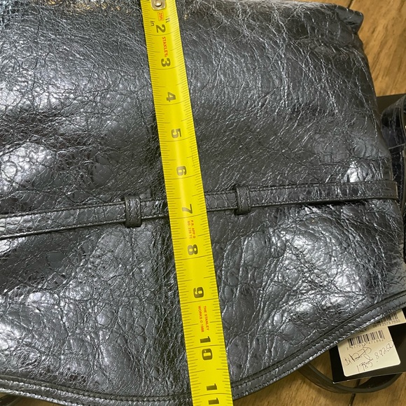 NWT Givenchy Voyou Medium Hobo - Picture 10 of 16